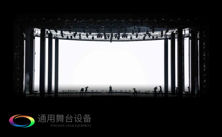 視覺屏幕為主、條狀LED屏幕、燈光設備及舞臺幕布詮釋當下舞臺設計潮流