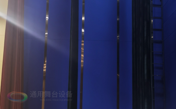 舞臺幕布的阻燃等級：永久性阻燃、阻燃、耐久性阻燃、非阻燃、可加工為阻燃...
